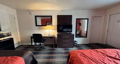 Deluxe 2 Full Beds Non Smoking