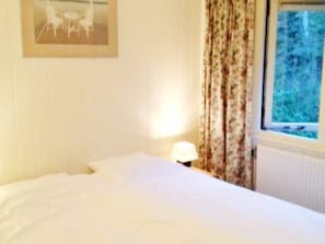 House - Coastal Stay With Private Driveway (Koudekerke)