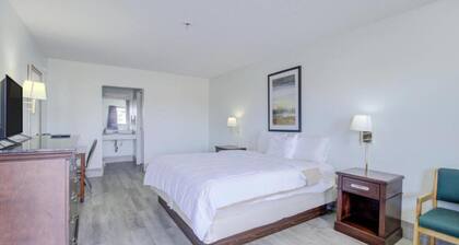 King Bed|Non-Smoking