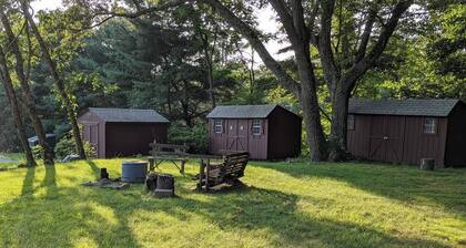 1BR Rustic-Chic Barn Getaway with Private Fire Pit