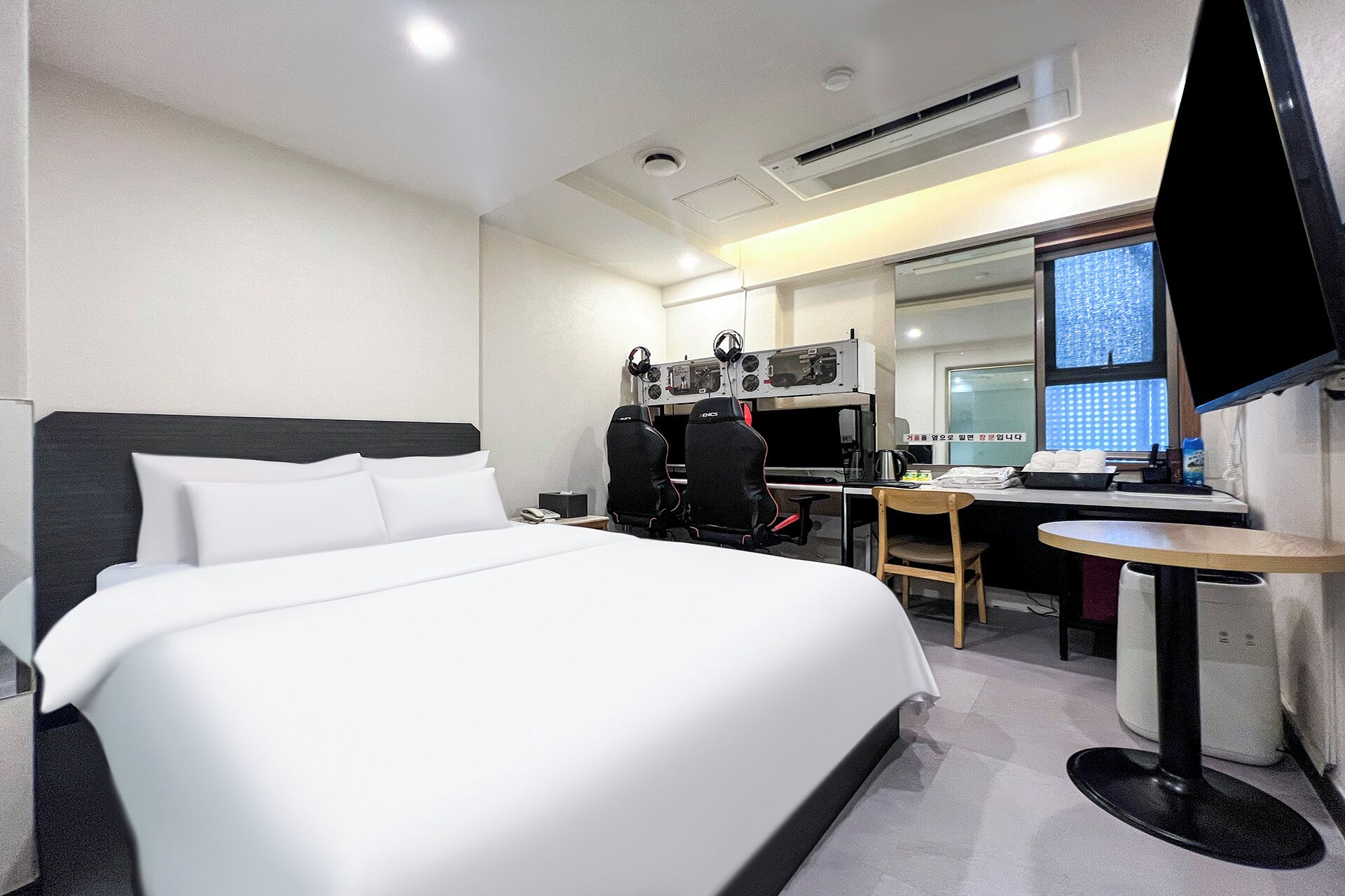 Deluxe Double Room | Free WiFi