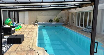 Chalet between land and sea
