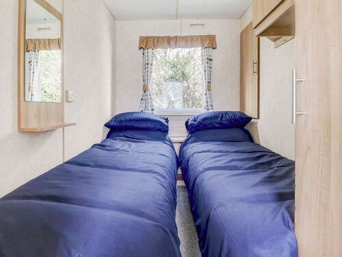 2 bedroom accommodation in Hayling Island