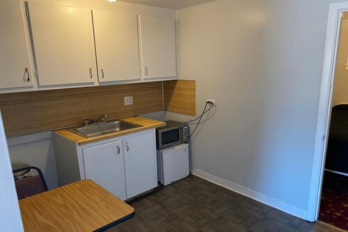 Queen Beds with Kitchenette