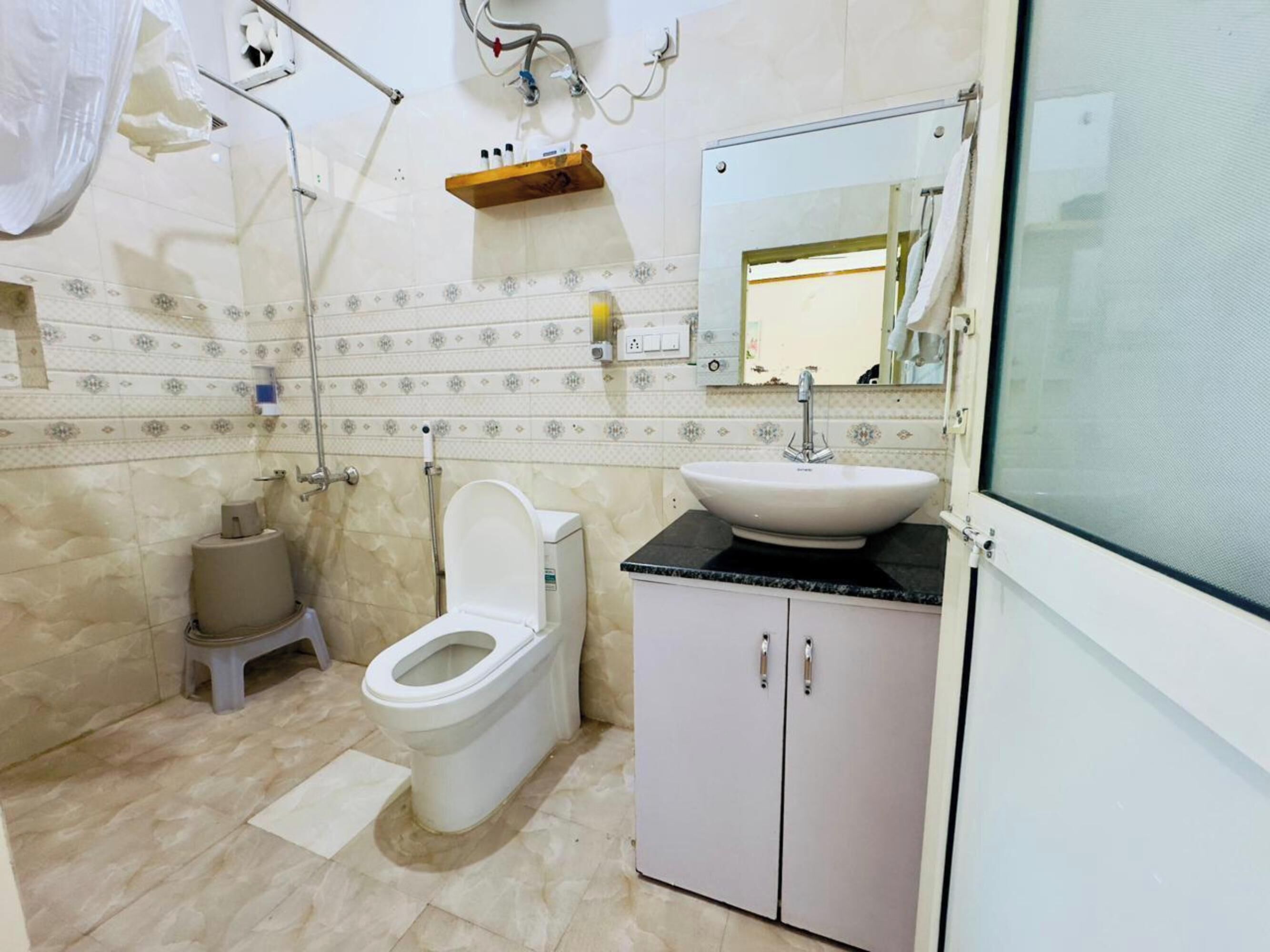 Kamar Keluarga, pemandangan kota | Kamar mandi | Shower dan handuk