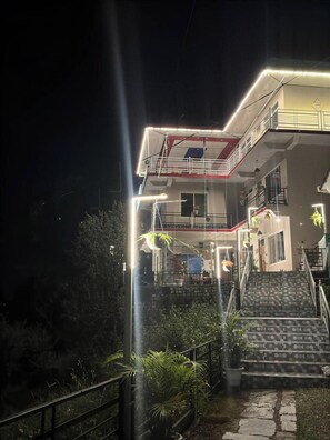 Exterior - Paradise Inn Dharmsala (Khanyara)