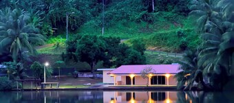 Maison en bord du Lac Fainu, avec une vue magnifique, calme et reposant.