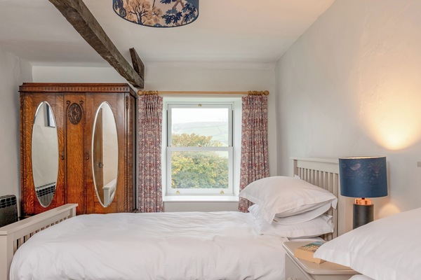 Twin bedroom | Hill View, Low Row, near Reeth