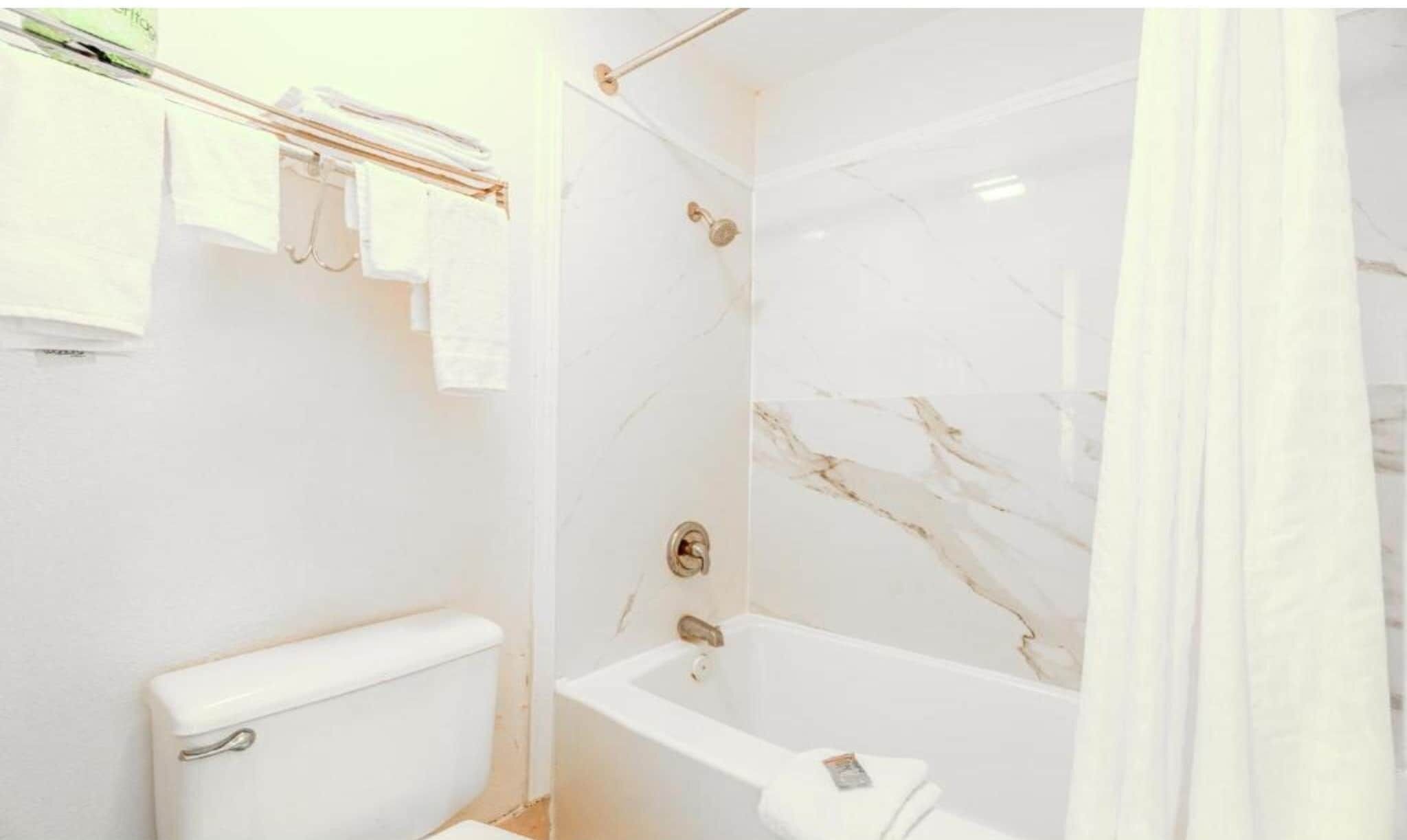 Shower, towels