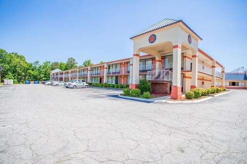 2 Full Bed|Smoking|Greensboro