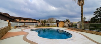 Pool View | 2 Queen Bed
