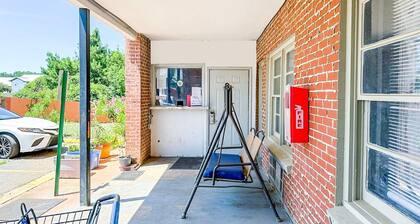King Bed|Smoking|Albany GA