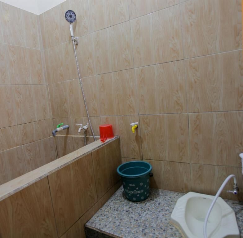 Standard Double Room | Bathroom
