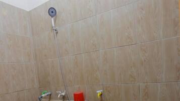 Standard Double Room | Bathroom