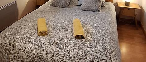 1 bedroom, iron/ironing board, bed sheets