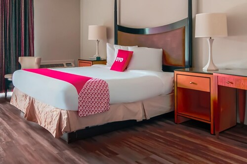 Queen Bed | Non Smoking