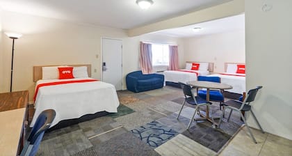 3 Full Bed with Kitchenette