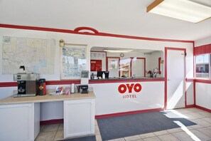Dining - 2 Full Bed | Non-Smoking (Alpine TX)