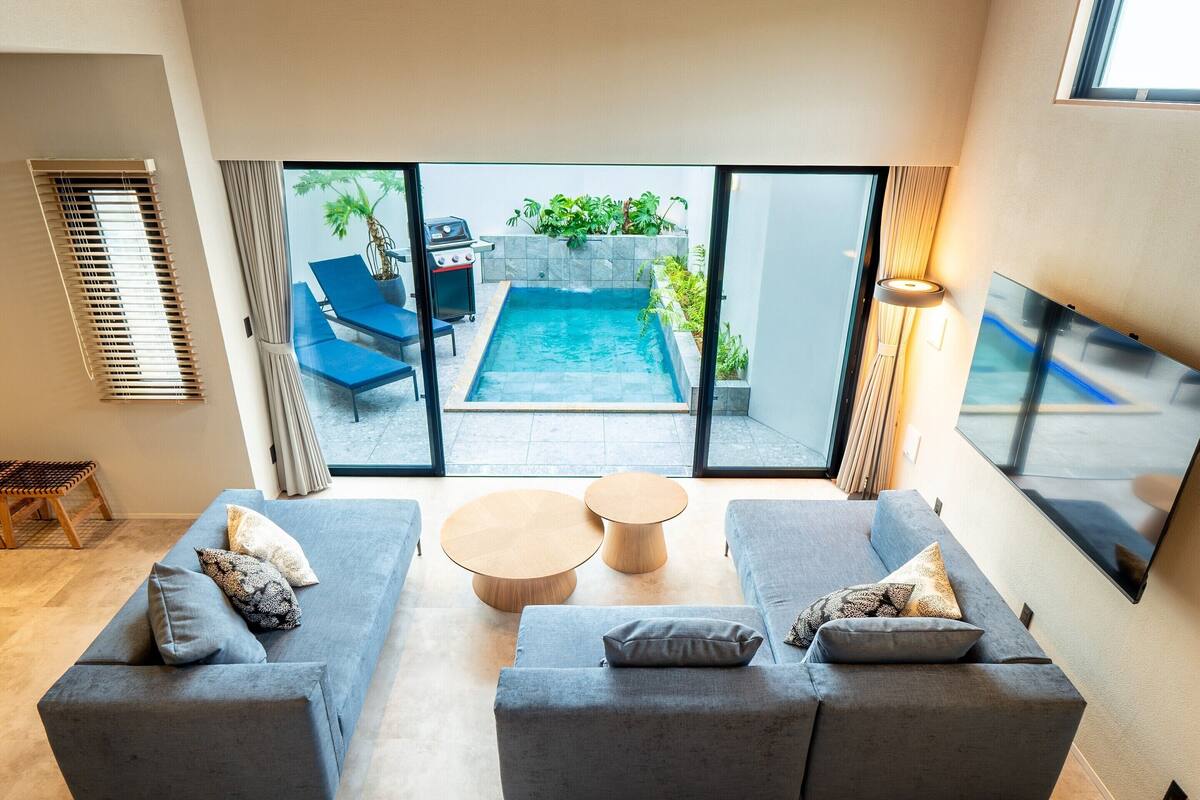 Deluxe-Villa, Balkon, Poolblick