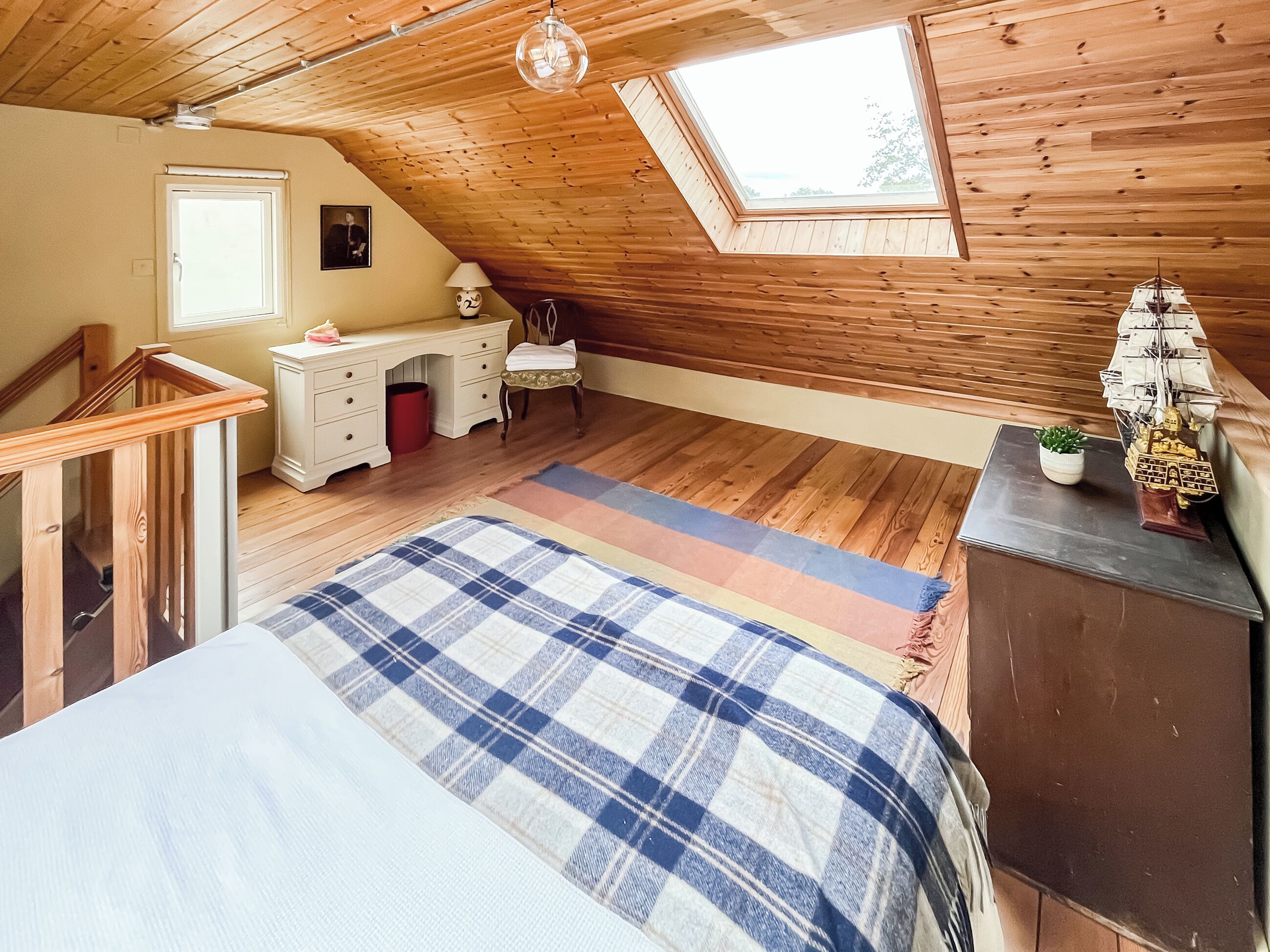 2 bedrooms, WiFi (free)