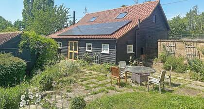 2 bedroom accommodation in Colne Engaine