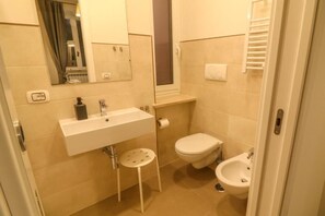 Bathroom - Vrbo Property (Roma)