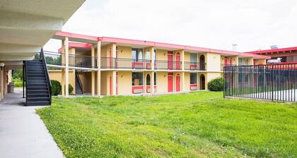 Doswell VA|2 Queen Bed|Smoking