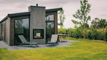 House | Outdoor dining