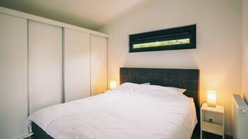 House | 2 bedrooms, individually furnished