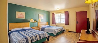 2 Queen Beds Non-Smoking