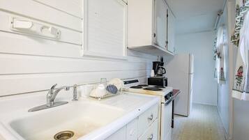 Fridge, microwave, coffee/tea maker