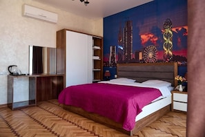 Comfort Double Room, Balcony, City View | Desk, soundproofing, iron/ironing board, free WiFi - Hotel Lord (Batumi)