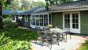 House | Outdoor dining