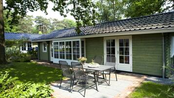 House | Outdoor dining