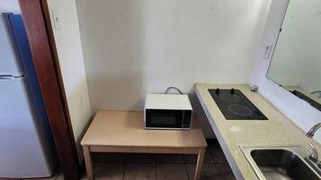 Fridge, microwave