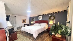 Unclassified image, 4 of 26, button - King Bed Non-Smoking (Chesterfield, SC)