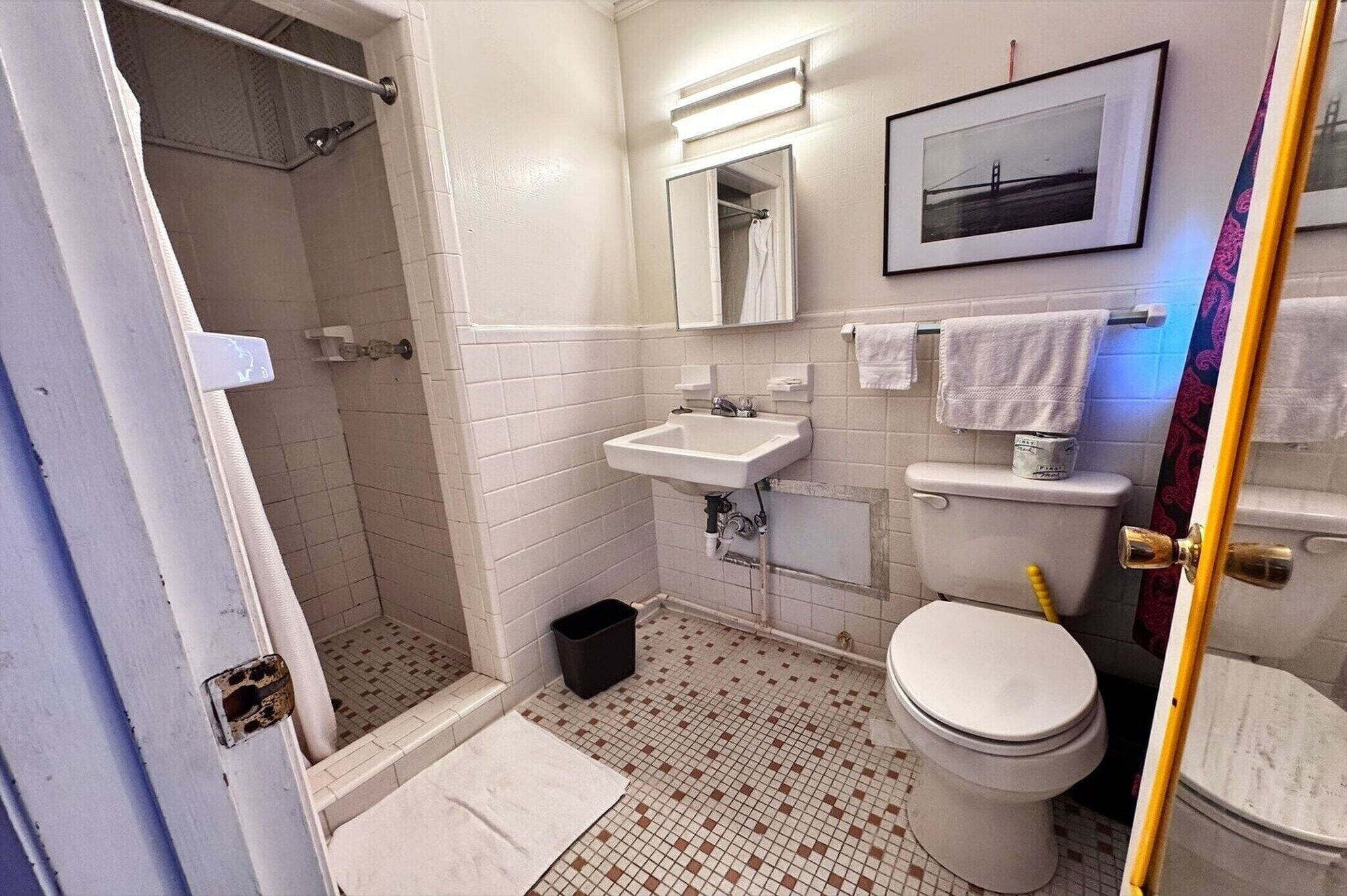 Shower, towels
