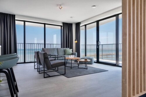 Waterfront Apartment Near Beach