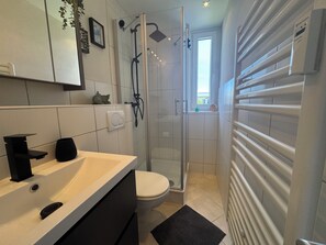 Bathroom - Vrbo Property (Dahme)