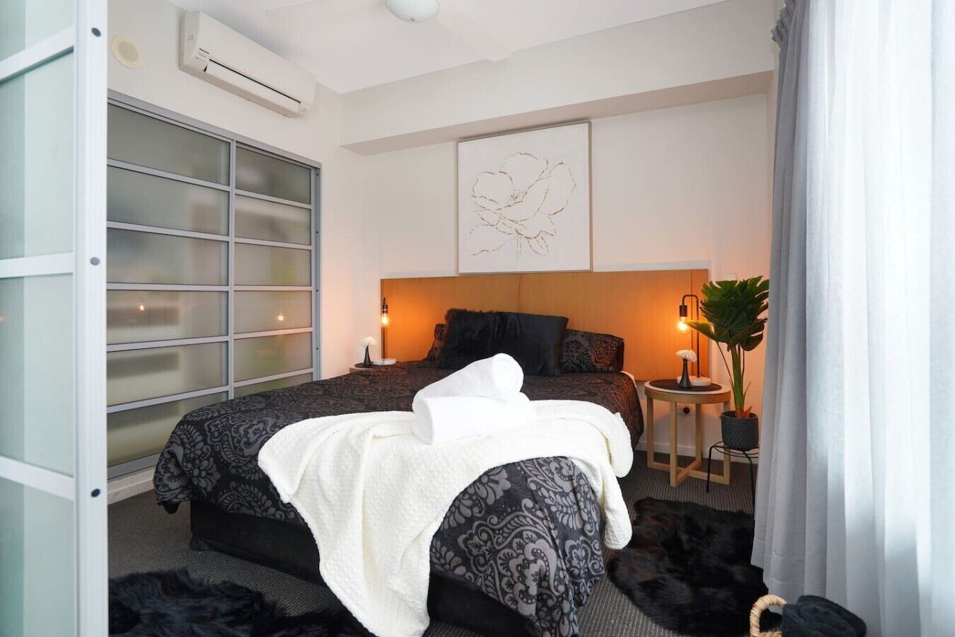 1 chambre, bureau, fer et planche à repasser, Wi-Fi