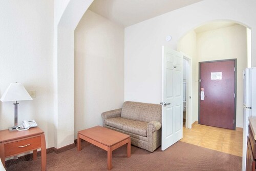 Townhouse Clute Lake Jackson|King Bed