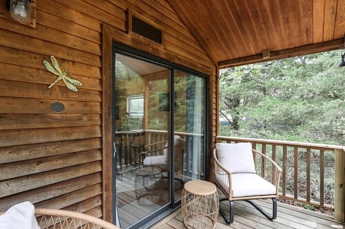 Idyllic Rental Cabin for Romantic Getaways and Outdoor Adventures by Toronto Lake, Kansas