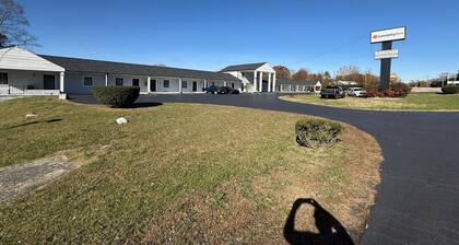 2 Full Bed|Smoking|Danville VA