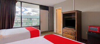 Douglas GA | 2 Queen Bed