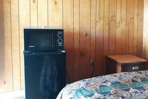 Interior - Ms 6 Durant MS | King Bed (Durant MS)