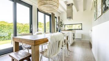 Villa | Dining