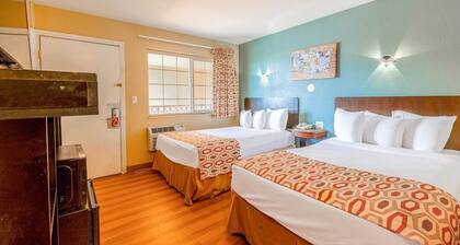2 Full Beds Non-Smoking