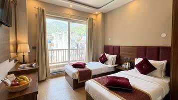 Deluxe Twin Room, Balcony, Mountain View | Desk, laptop workspace, free WiFi