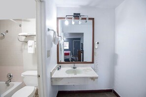 Bathroom - 2 Queen Bed | Non-Smoking (Elkhart IN)