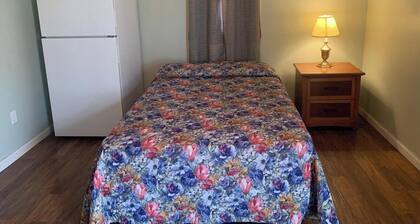 Studio with Kitchen|East Stroudsburg